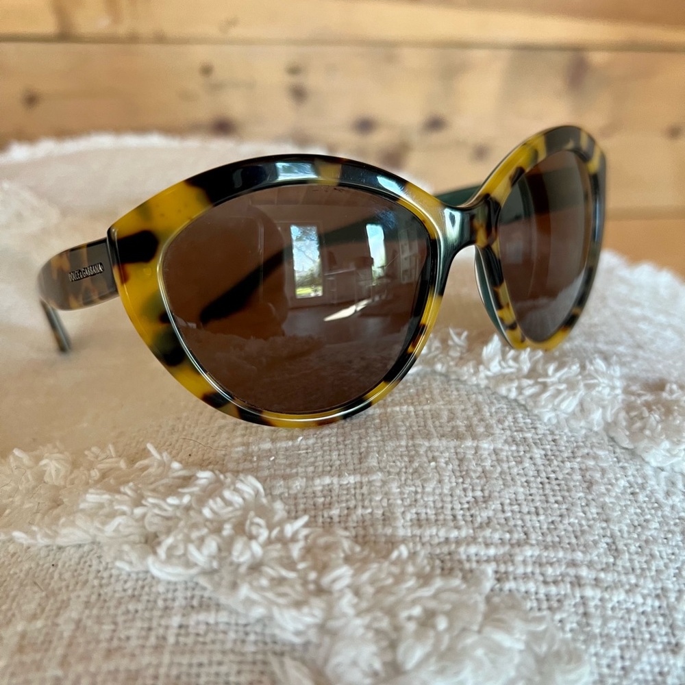 Dolce & Gabbana Sunglasses Tortoise Shell with Teal inside new
